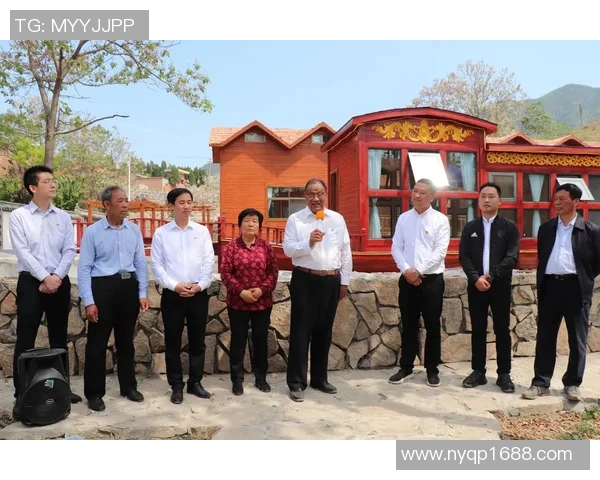 村超足球明星倾情献唱县长助力乡村振兴活动盛况空前 村超足球明星倾情献唱县长助力乡村振兴活动盛况空前