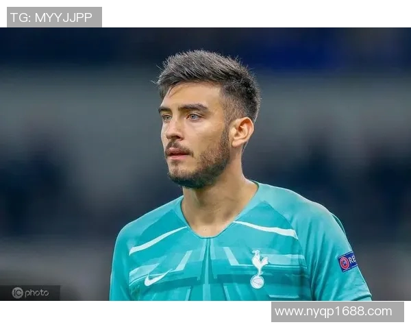 冷门足球明星壮汉的名字揭秘让你惊讶的运动员背后的故事与成就 冷门足球明星壮汉的名字揭秘让你惊讶的运动员背后的故事与成就