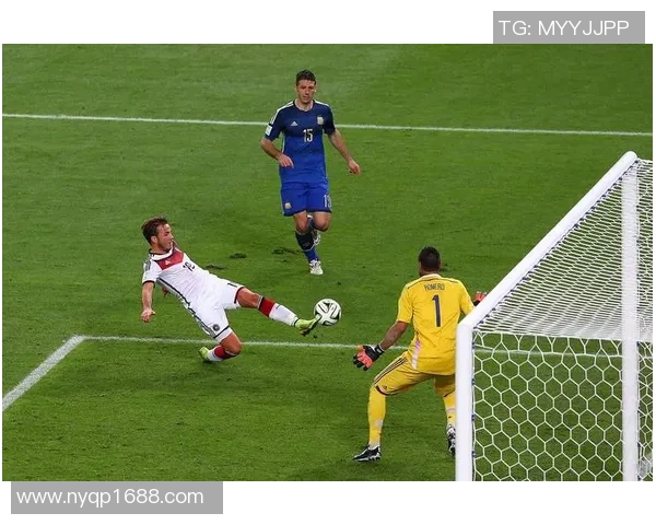 足球明星精彩瞬间全集回顾尽享每一场比赛的巅峰时刻